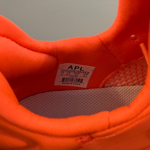 New Without Box Women’s Neon Orange APL Techloom Breeze Sz 9 - Picture 6 of 6